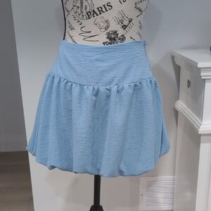 MONTEAU | Women's Sky Blue Mid-Rise Elasticized Bottom Zip Up Mini Bubble Skirt